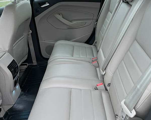 Серый Форд Си-Макс, объемом двигателя 2 л и пробегом 210 тыс. км за 14350 $, фото 12 на Automoto.ua