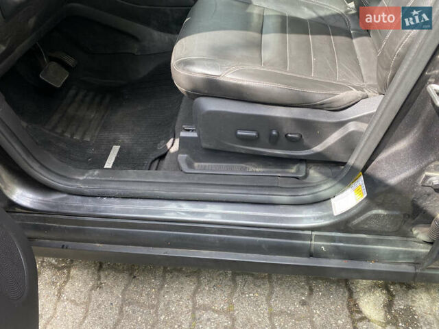 Сірий Форд Сі-Макс, об'ємом двигуна 2 л та пробігом 225 тис. км за 10500 $, фото 7 на Automoto.ua