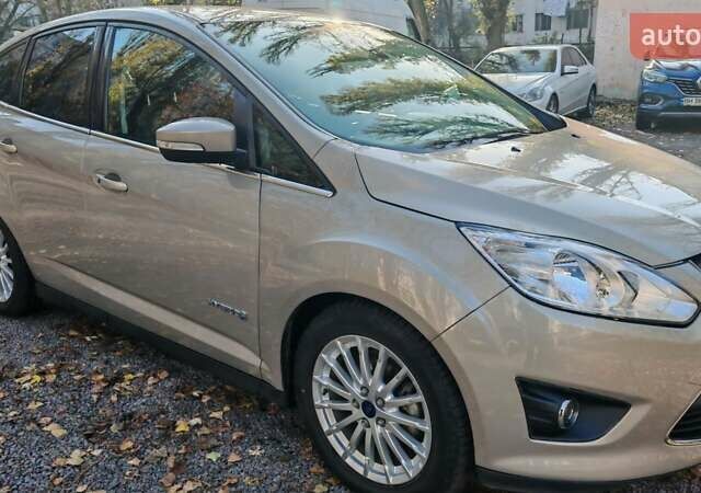 Серый Форд Си-Макс, объемом двигателя 2 л и пробегом 190 тыс. км за 12900 $, фото 2 на Automoto.ua