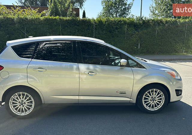 Серый Форд Си-Макс, объемом двигателя 2 л и пробегом 167 тыс. км за 12000 $, фото 6 на Automoto.ua