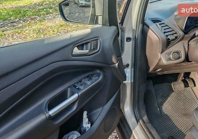 Серый Форд Си-Макс, объемом двигателя 2 л и пробегом 190 тыс. км за 12900 $, фото 8 на Automoto.ua