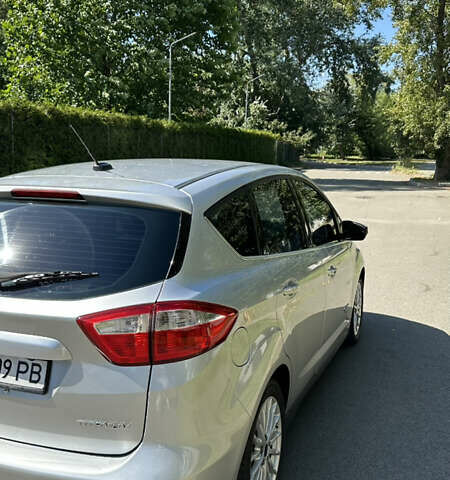 Серый Форд Си-Макс, объемом двигателя 2 л и пробегом 167 тыс. км за 12000 $, фото 5 на Automoto.ua