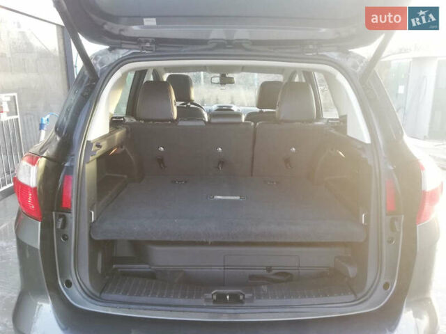 Серый Форд Си-Макс, объемом двигателя 2 л и пробегом 186 тыс. км за 11700 $, фото 11 на Automoto.ua