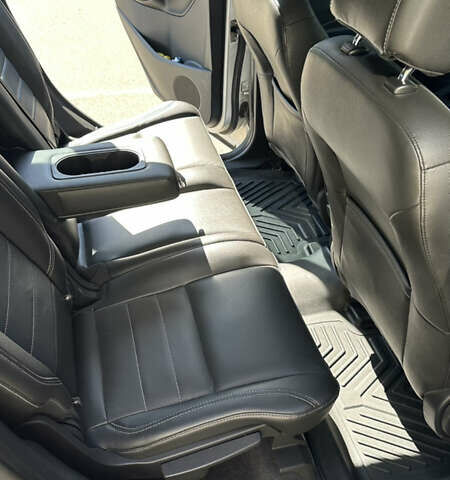 Серый Форд Си-Макс, объемом двигателя 2 л и пробегом 167 тыс. км за 12000 $, фото 11 на Automoto.ua