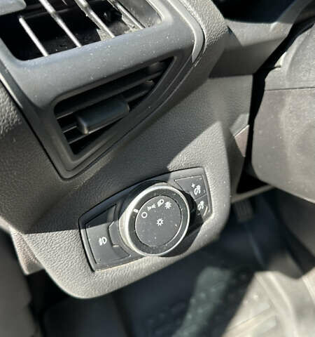 Серый Форд Си-Макс, объемом двигателя 2 л и пробегом 167 тыс. км за 12000 $, фото 14 на Automoto.ua