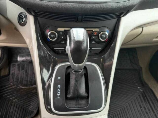 Серый Форд Си-Макс, объемом двигателя 2 л и пробегом 123 тыс. км за 1900 $, фото 7 на Automoto.ua