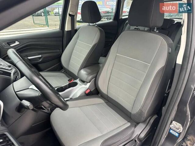 Серый Форд Си-Макс, объемом двигателя 2 л и пробегом 181 тыс. км за 10000 $, фото 9 на Automoto.ua