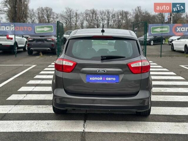 Серый Форд Си-Макс, объемом двигателя 2 л и пробегом 181 тыс. км за 10000 $, фото 5 на Automoto.ua