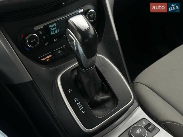 Серый Форд Си-Макс, объемом двигателя 2 л и пробегом 181 тыс. км за 10000 $, фото 17 на Automoto.ua