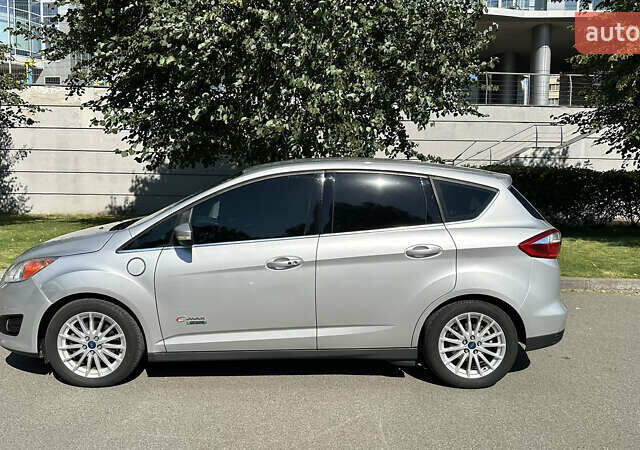 Серый Форд Си-Макс, объемом двигателя 2 л и пробегом 167 тыс. км за 12000 $, фото 3 на Automoto.ua