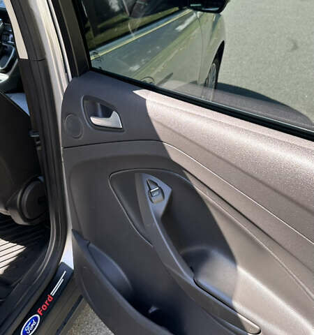 Серый Форд Си-Макс, объемом двигателя 2 л и пробегом 167 тыс. км за 12000 $, фото 12 на Automoto.ua