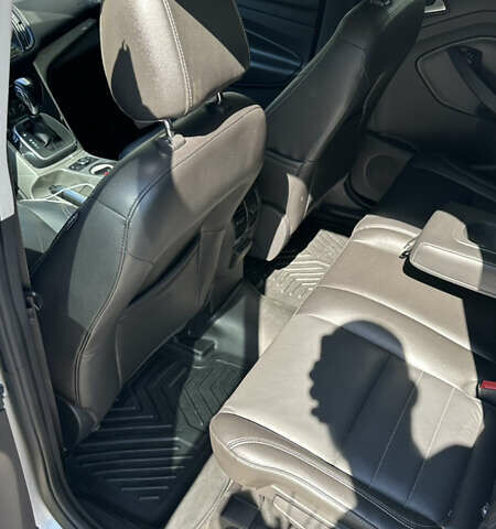 Серый Форд Си-Макс, объемом двигателя 2 л и пробегом 167 тыс. км за 12000 $, фото 10 на Automoto.ua