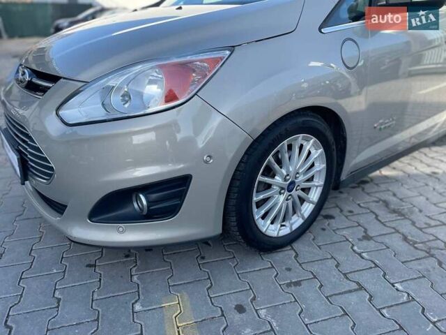 Сірий Форд Сі-Макс, об'ємом двигуна 2 л та пробігом 173 тис. км за 11500 $, фото 1 на Automoto.ua