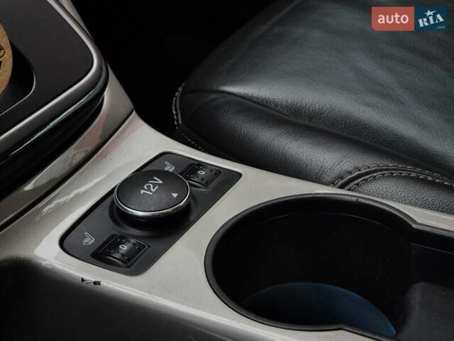 Сірий Форд Сі-Макс, об'ємом двигуна 2 л та пробігом 165 тис. км за 13500 $, фото 12 на Automoto.ua