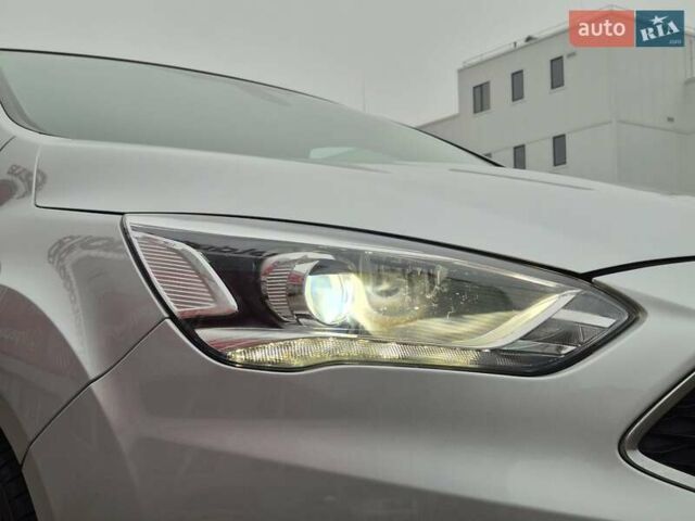 Сірий Форд Сі-Макс, об'ємом двигуна 2 л та пробігом 165 тис. км за 13500 $, фото 2 на Automoto.ua