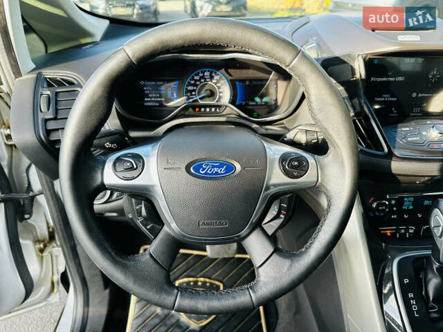 Сірий Форд Сі-Макс, об'ємом двигуна 2 л та пробігом 240 тис. км за 13400 $, фото 27 на Automoto.ua