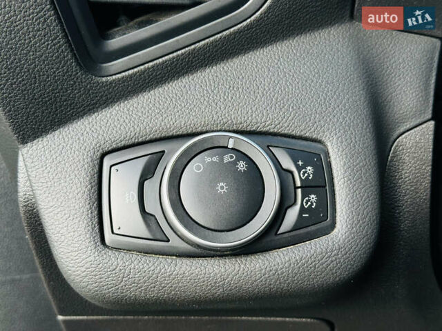 Сірий Форд Сі-Макс, об'ємом двигуна 2 л та пробігом 240 тис. км за 13400 $, фото 35 на Automoto.ua