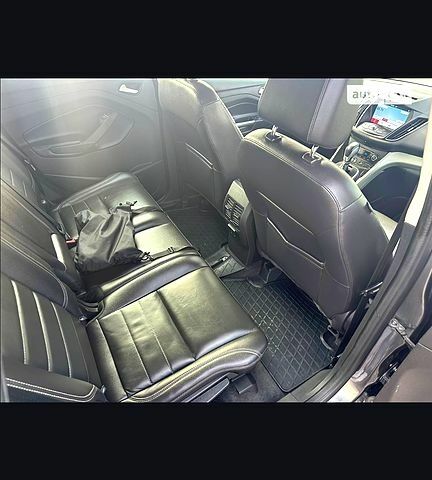 Серый Форд Си-Макс, объемом двигателя 2 л и пробегом 128 тыс. км за 14300 $, фото 1 на Automoto.ua