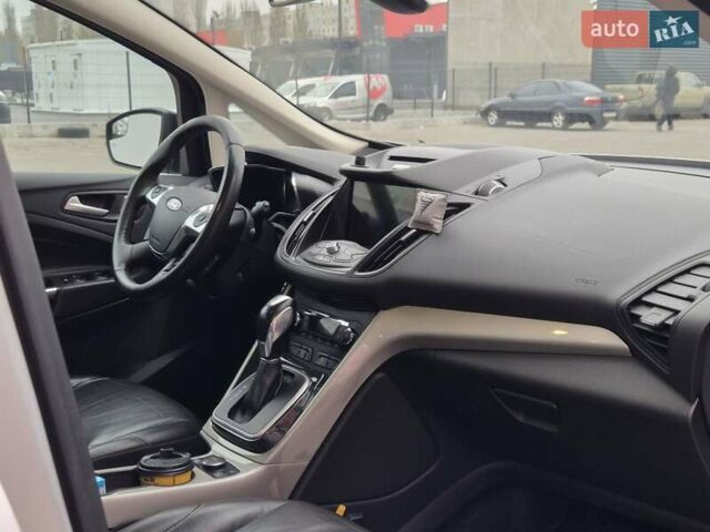 Сірий Форд Сі-Макс, об'ємом двигуна 2 л та пробігом 165 тис. км за 13500 $, фото 4 на Automoto.ua