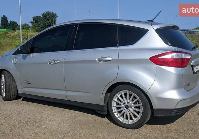 Серый Форд Си-Макс, объемом двигателя 2 л и пробегом 124 тыс. км за 12600 $, фото 2 на Automoto.ua