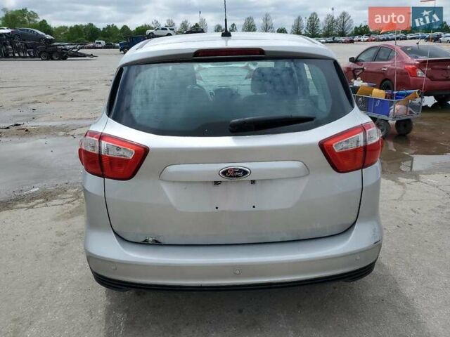 Серый Форд Си-Макс, объемом двигателя 2 л и пробегом 132 тыс. км за 3000 $, фото 5 на Automoto.ua