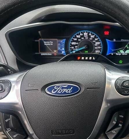 Сірий Форд Сі-Макс, об'ємом двигуна 2 л та пробігом 228 тис. км за 12500 $, фото 6 на Automoto.ua