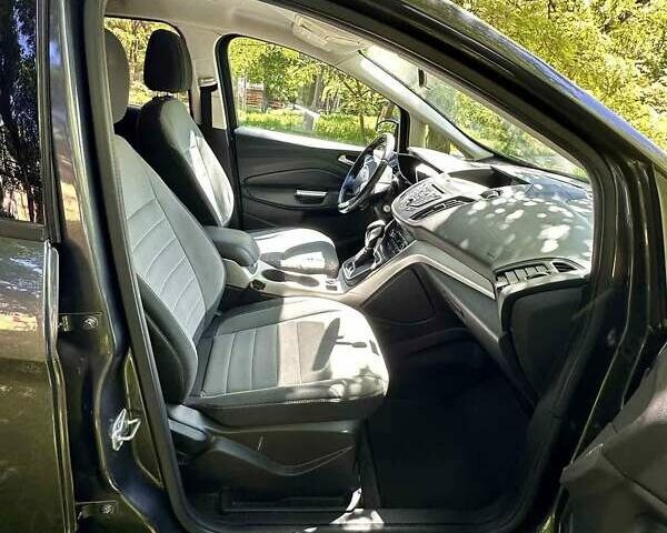 Серый Форд Си-Макс, объемом двигателя 2 л и пробегом 151 тыс. км за 12700 $, фото 11 на Automoto.ua