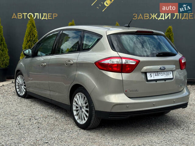 Серый Форд Си-Макс, объемом двигателя 2 л и пробегом 220 тыс. км за 9800 $, фото 3 на Automoto.ua