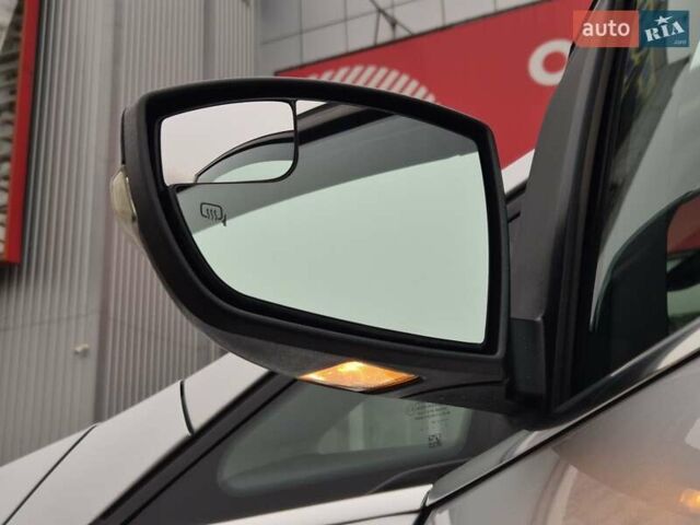 Сірий Форд Сі-Макс, об'ємом двигуна 2 л та пробігом 165 тис. км за 13500 $, фото 11 на Automoto.ua