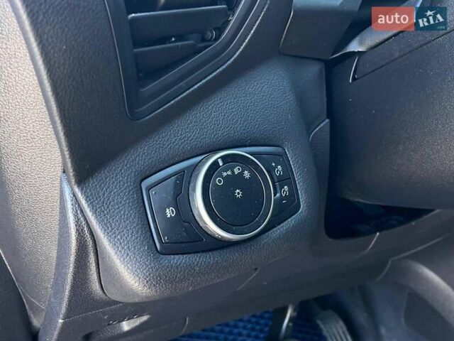 Серый Форд Си-Макс, объемом двигателя 2 л и пробегом 182 тыс. км за 12940 $, фото 44 на Automoto.ua