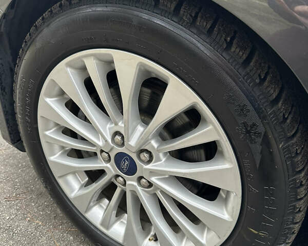 Сірий Форд Сі-Макс, об'ємом двигуна 2 л та пробігом 167 тис. км за 11500 $, фото 27 на Automoto.ua