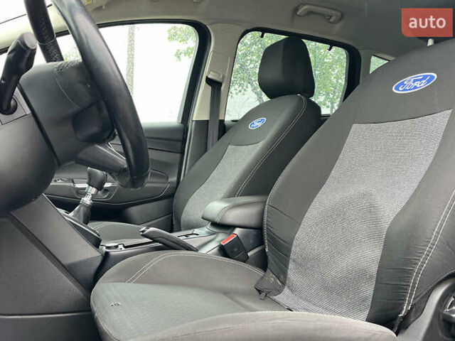 Серый Форд Си-Макс, объемом двигателя 1.5 л и пробегом 220 тыс. км за 8999 $, фото 16 на Automoto.ua