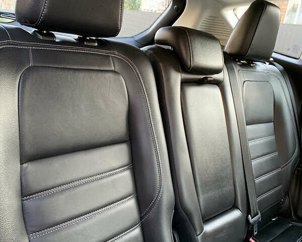 Серый Форд Си-Макс, объемом двигателя 2 л и пробегом 153 тыс. км за 13800 $, фото 17 на Automoto.ua