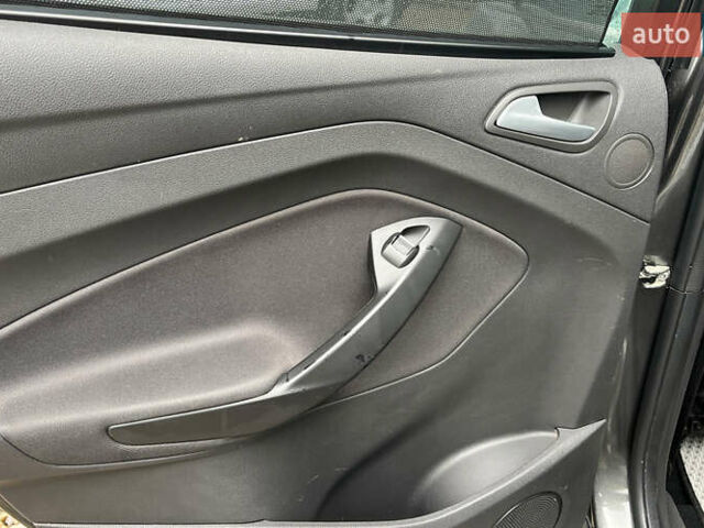 Серый Форд Си-Макс, объемом двигателя 1.5 л и пробегом 220 тыс. км за 8999 $, фото 24 на Automoto.ua