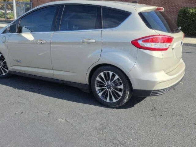 Серый Форд Си-Макс, объемом двигателя 2 л и пробегом 64 тыс. км за 4600 $, фото 4 на Automoto.ua