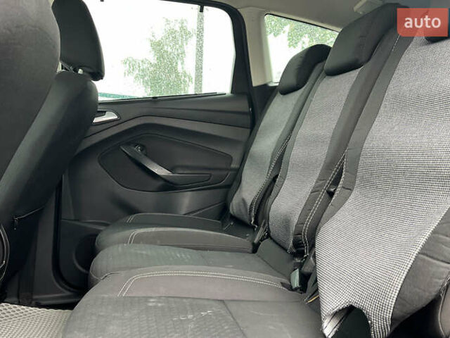 Серый Форд Си-Макс, объемом двигателя 1.5 л и пробегом 220 тыс. км за 8999 $, фото 18 на Automoto.ua