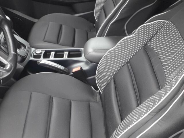 Серый Форд Си-Макс, объемом двигателя 1.5 л и пробегом 182 тыс. км за 13000 $, фото 22 на Automoto.ua