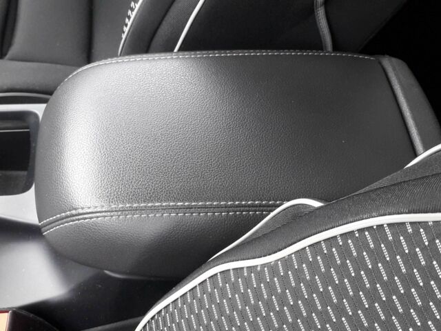 Серый Форд Си-Макс, объемом двигателя 1.5 л и пробегом 182 тыс. км за 13000 $, фото 10 на Automoto.ua