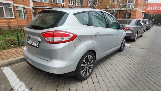 Серый Форд Си-Макс, объемом двигателя 2 л и пробегом 219 тыс. км за 13500 $, фото 4 на Automoto.ua