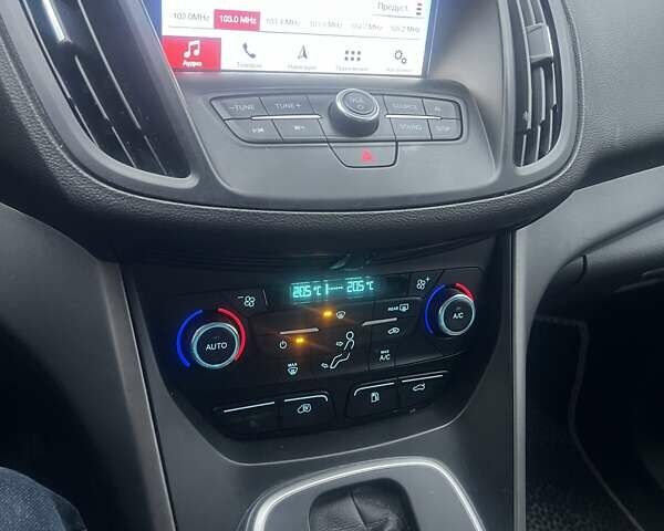 Серый Форд Си-Макс, объемом двигателя 0 л и пробегом 103 тыс. км за 13500 $, фото 5 на Automoto.ua