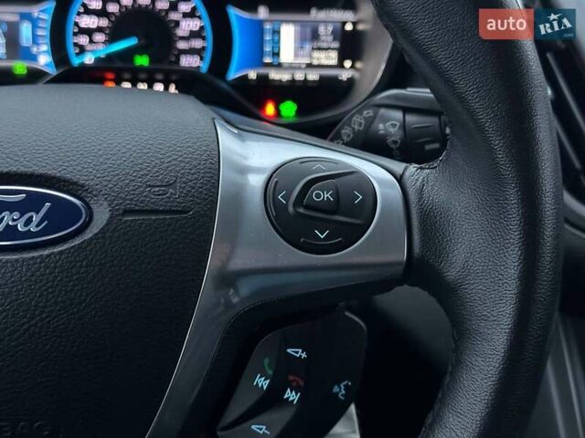 Сірий Форд Сі-Макс, об'ємом двигуна 0 л та пробігом 218 тис. км за 13290 $, фото 20 на Automoto.ua