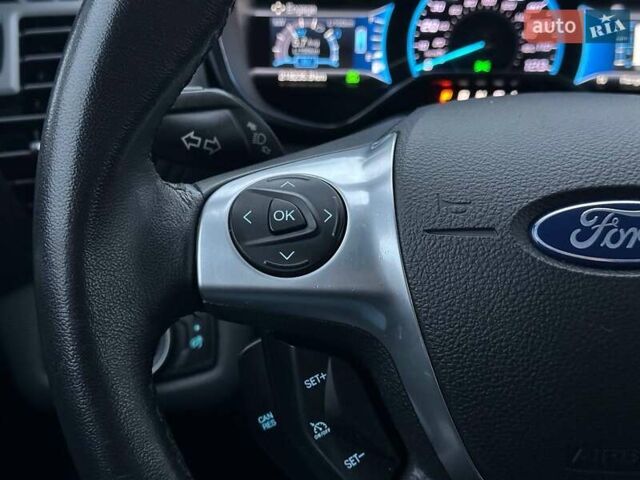 Сірий Форд Сі-Макс, об'ємом двигуна 0 л та пробігом 218 тис. км за 13290 $, фото 19 на Automoto.ua