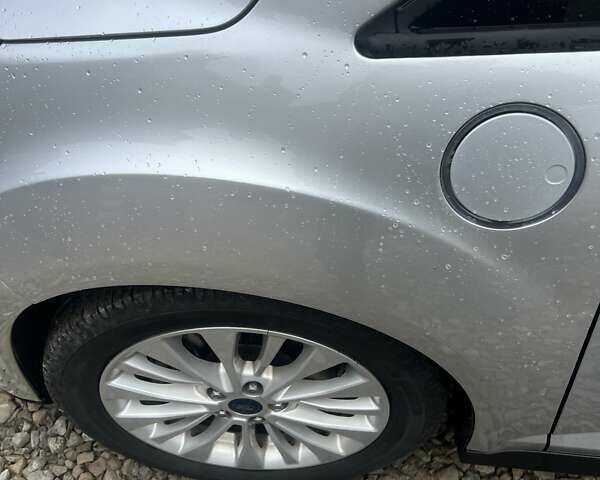 Серый Форд Си-Макс, объемом двигателя 0 л и пробегом 103 тыс. км за 13500 $, фото 7 на Automoto.ua