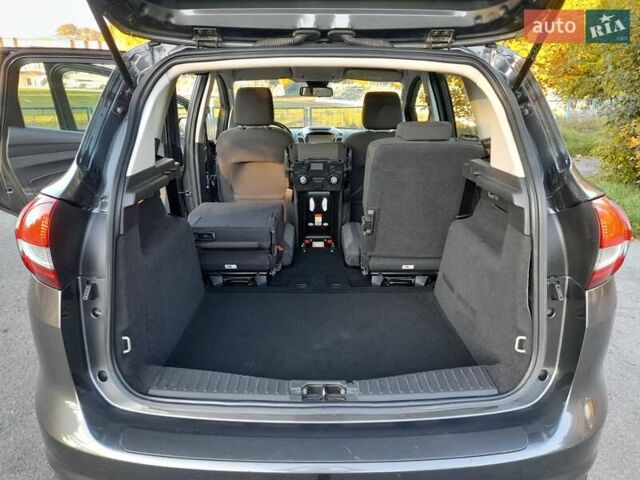 Серый Форд Си-Макс, объемом двигателя 1.5 л и пробегом 238 тыс. км за 11500 $, фото 10 на Automoto.ua