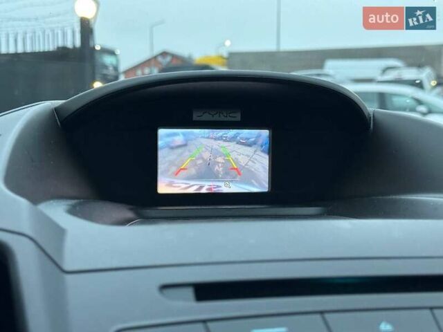 Сірий Форд Сі-Макс, об'ємом двигуна 0 л та пробігом 218 тис. км за 13290 $, фото 15 на Automoto.ua