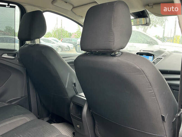 Серый Форд Си-Макс, объемом двигателя 1.5 л и пробегом 220 тыс. км за 8999 $, фото 20 на Automoto.ua