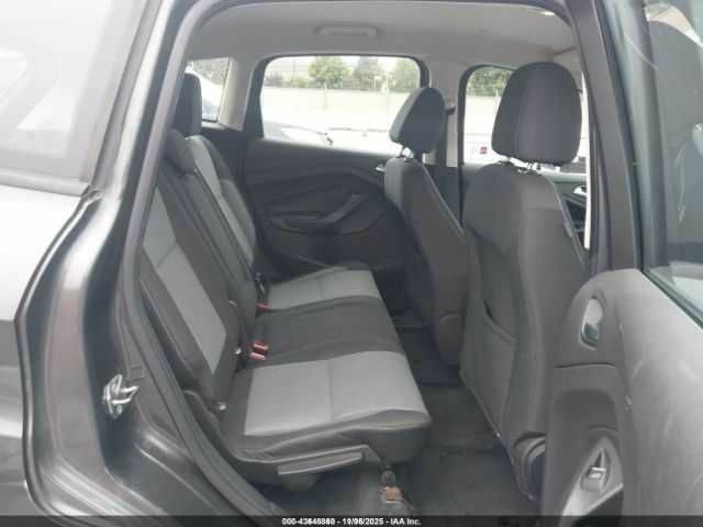 Серый Форд Си-Макс, объемом двигателя 2 л и пробегом 71 тыс. км за 2300 $, фото 7 на Automoto.ua