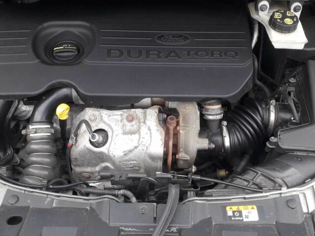 Серый Форд Си-Макс, объемом двигателя 1.5 л и пробегом 182 тыс. км за 13000 $, фото 14 на Automoto.ua