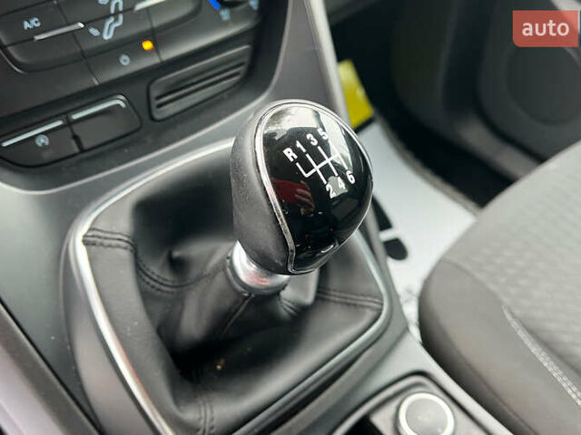 Серый Форд Си-Макс, объемом двигателя 1.5 л и пробегом 220 тыс. км за 8999 $, фото 13 на Automoto.ua