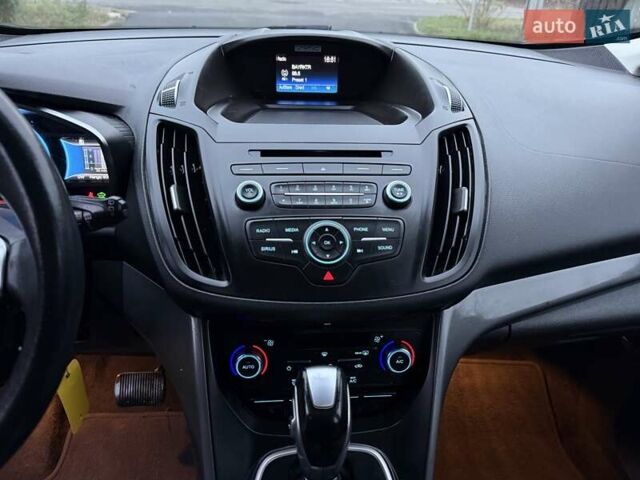 Серый Форд Си-Макс, объемом двигателя 2 л и пробегом 192 тыс. км за 12300 $, фото 18 на Automoto.ua